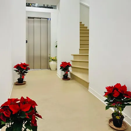 Centro Silenzioso E Confortevole Con Terrazzo Bioclimatico A 2 Minuti Dal Mare Lägenhet