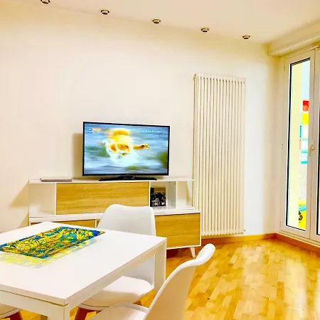 Centro Silenzioso E Confortevole Con Terrazzo Bioclimatico A 2 Minuti Dal Mare Apartamento *