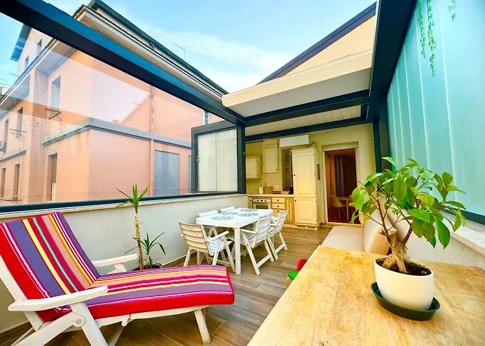 Centro Silenzioso E Confortevole Con Terrazzo Bioclimatico A 2 Minuti Dal Mare Lägenhet Pescara